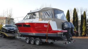 Oklejenie jachtu Merry Fisher 855 Mikołajki