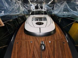 Oklejenie łodzi Princess V65